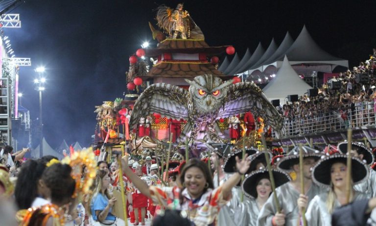 ENQUETE | Quem merece o título de campeã do Grupo Especial do Carnaval do ES?
