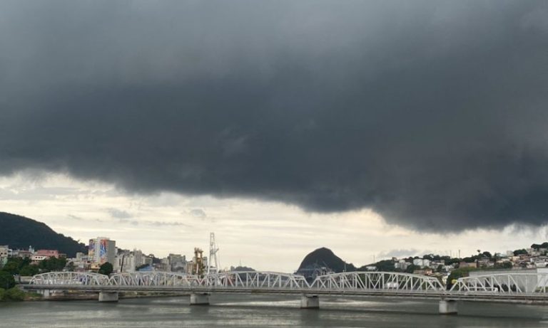 ES recebe alerta de perigo para chuva forte, ventania e alagamentos