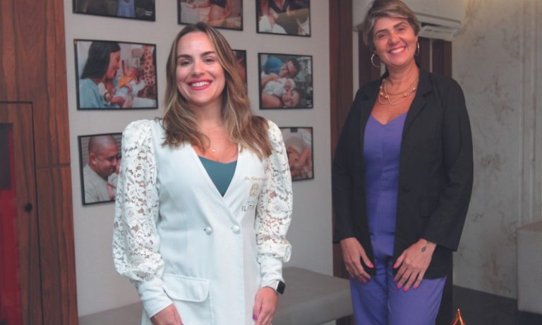 Enfermeira e médica deixam desfile das escolas de samba para fazer parto