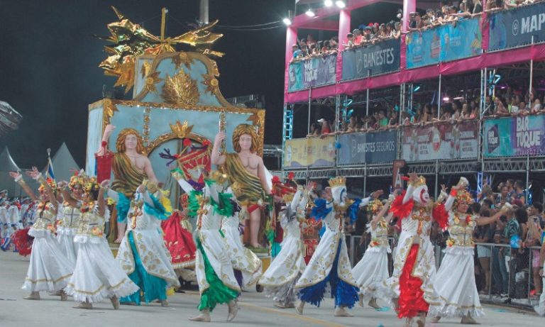 Escolas campeãs do Carnaval do ES serão reveladas nesta quarta-feira