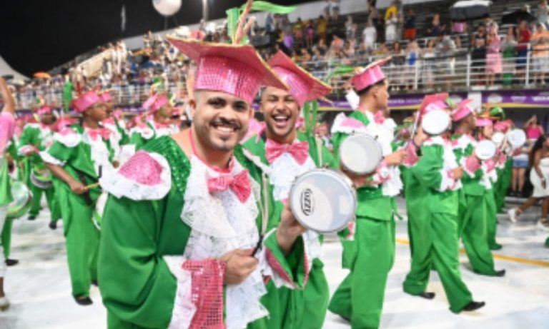 História da comunidade do Forte São João é apresentada pela Imperatriz do Forte