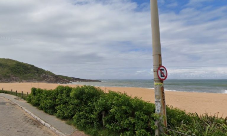 Homem é encontrado morto na praia da Barra do Jucu