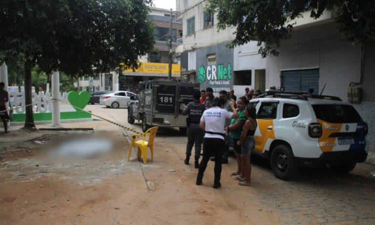 Homem é morto a facadas e suspeito diz que vítima caiu sobre a faca no ES