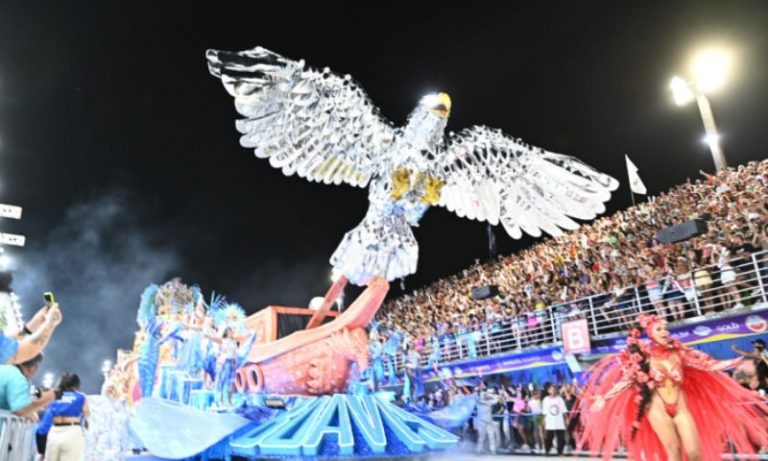 Independente de Boa Vista apresenta uma “Viana Divinamente Brasileira” na avenida