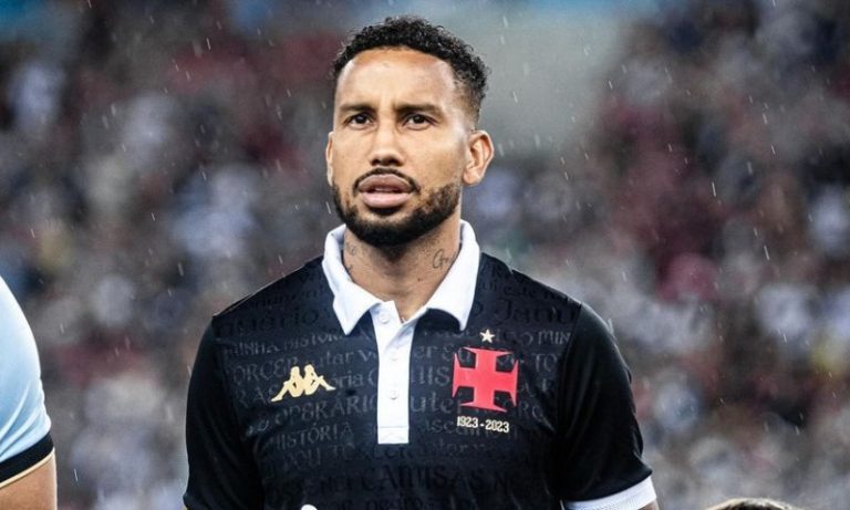 Jair passa por cirurgia no joelho e não tem data para retornar ao Vasco