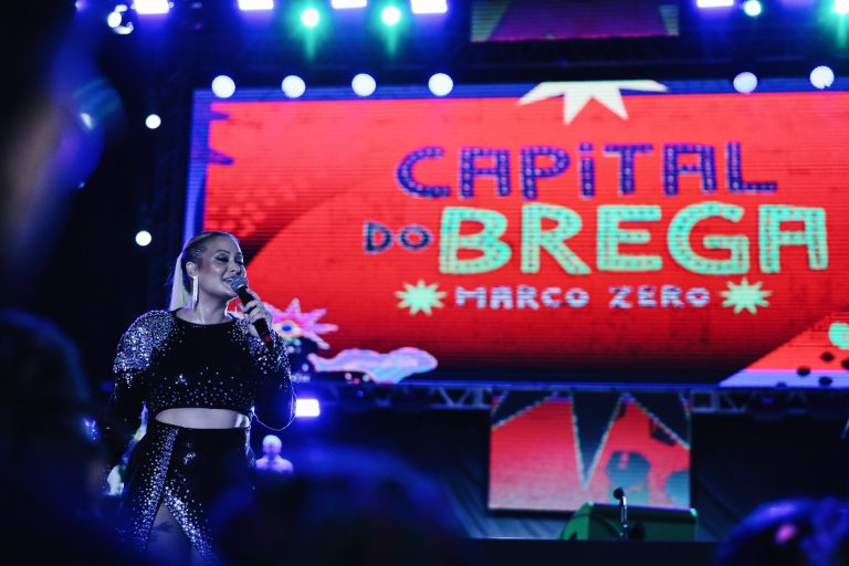 Marco Zero teve noite de frevo, pop nacional e o típico brega recifense