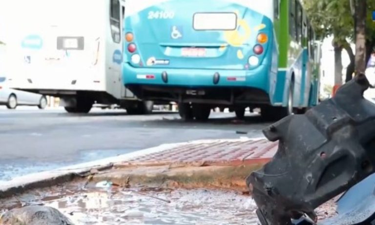 Motociclista é atropelado por ônibus do Transcol em Vitória