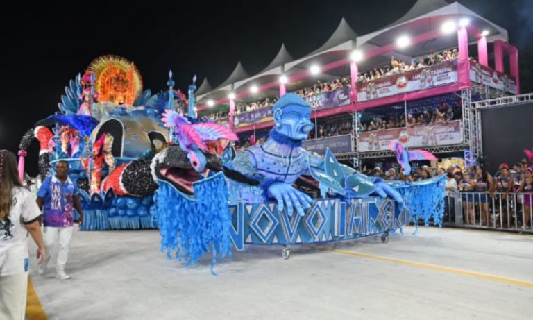 Novo Império abre desfile do Grupo Especial com homenagem a Barra de São Francisco