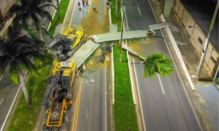 Pista marginal da BR-101 é liberada após queda de passarela no ES