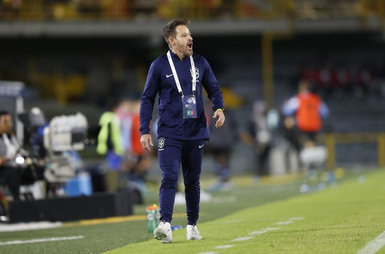 Ramon lamenta derrota no Pré-Olímpico, mas vê Brasil ‘muito forte’ para decisões