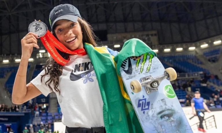 Rayssa Leal é vice-campeã da etapa de Paris da Street League Skateboarding
