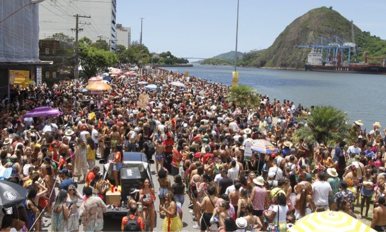 Regional da Nair atrai “mar de foliões” no Centro de Vitória