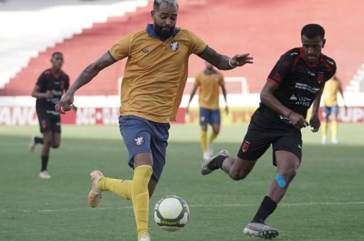 Retrô avança direto para semifinal do Pernambucano e garante vaga na Série D 2025
