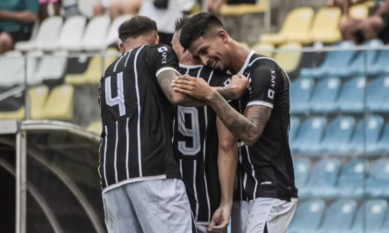 Rio Branco vence xará no Kleber Andrade e assume liderança do Capixabão