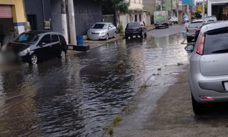 Temporal causa estragos e alagamentos na Grande Vitória