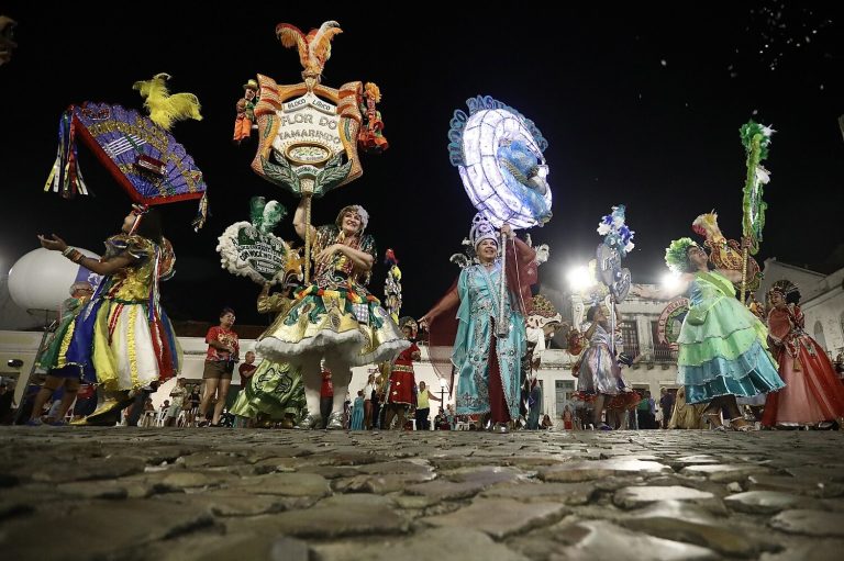 Último final de semana de prévias: Baile Municipal, Tumaraca e Palco Frei Caneca