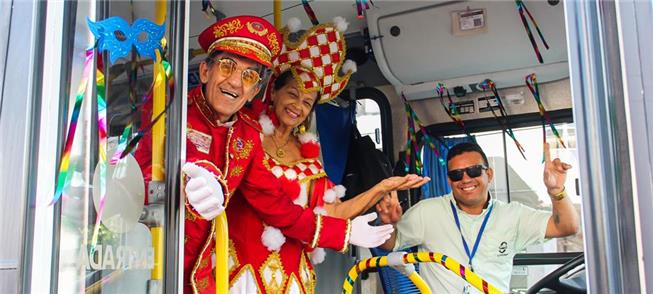 Veja como curtir o Carnaval de Olinda e Recife usando o ônibus