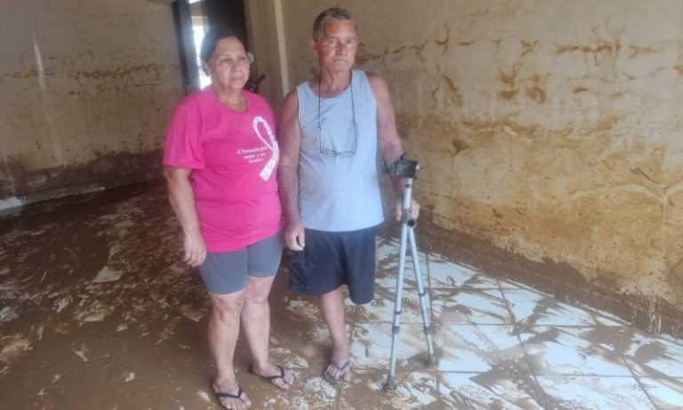 “Achei que iria morrer afogada”, diz idosa que ficou ilhada em Mimoso do Sul