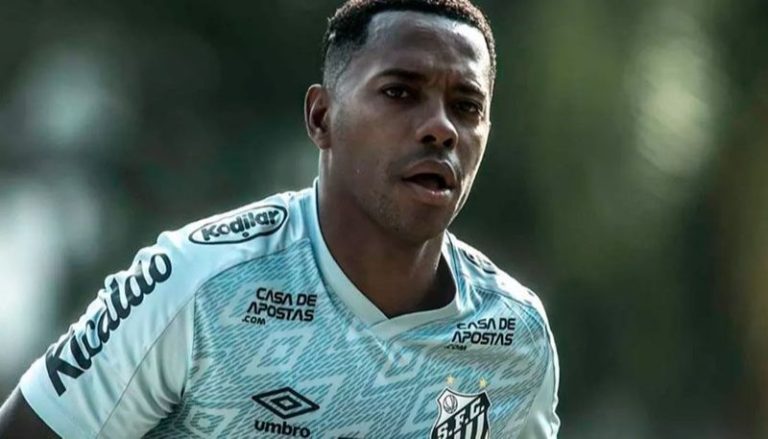 Advogado diz que Robinho acompanhará oficial de Justiça com ordem de prisão