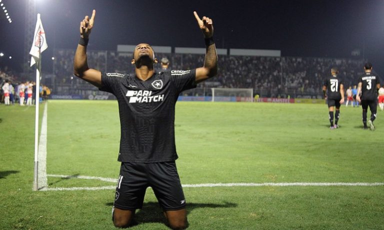 Botafogo elimina Bragantino e garante vaga na fase de grupos da Libertadores
