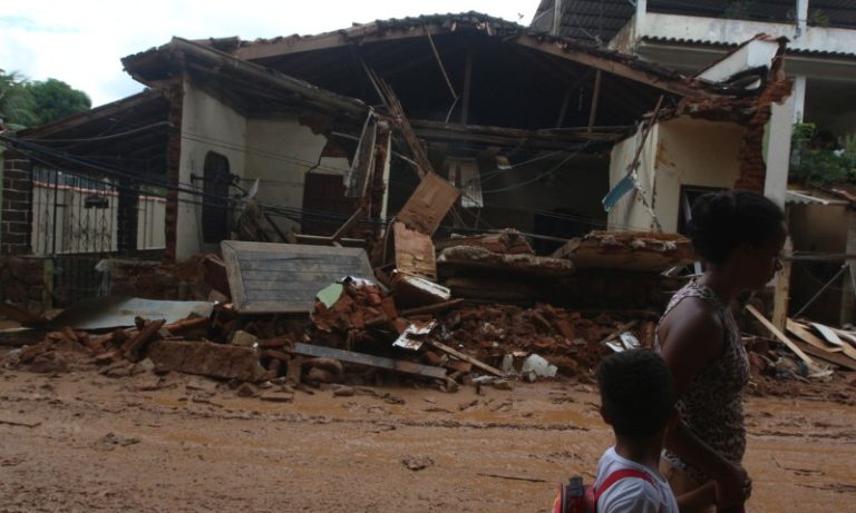 Chuva no Sul do ES: mais uma morte é confirmada e total chega a 20