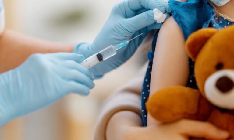 ES amplia vacinação contra dengue para adolescentes até 14 anos