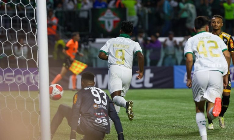 Endrick marca, Palmeiras vence e vai enfrentar o Santos na final do Paulistão