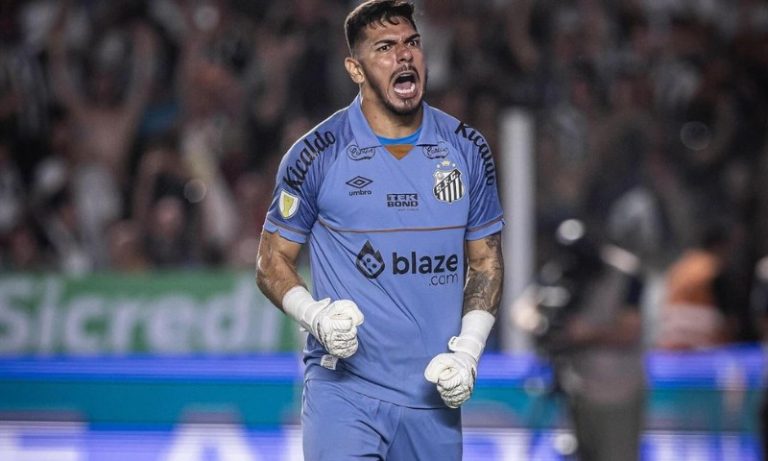 João Paulo salva o Santos de vexame e time avança à semifinal do Paulistão