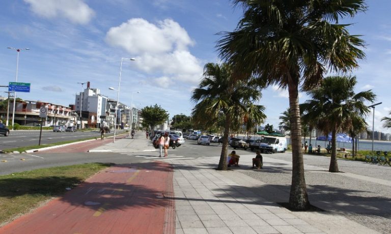 Juiz é assaltado no calçadão de Camburi