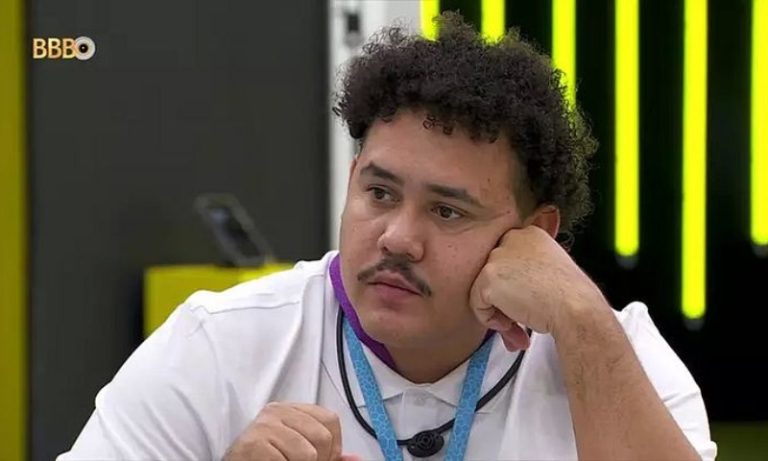 Lucas Buda se surpreende com ausência de esposa em vídeo: ‘Cadê a Camila, gente?’