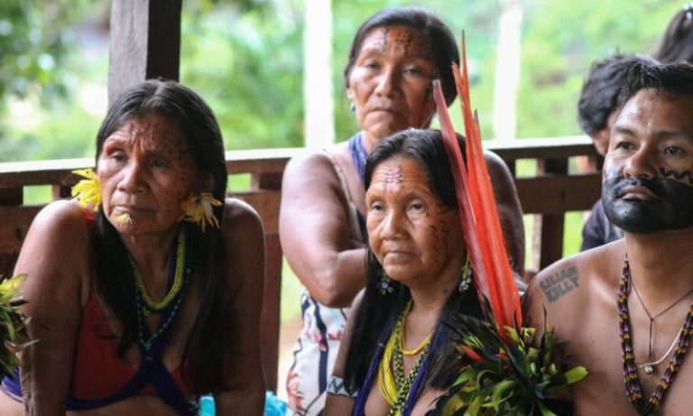 Lula assina MP que libera R$ 1 bilhão para ações voltadas aos Yanomami