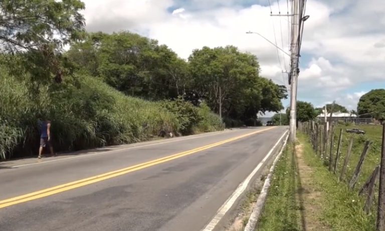 Motociclista e passageiro morrem após acidente na Serafim Derenzi