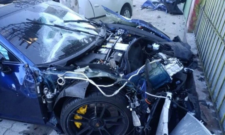 Motorista de Porsche de R$ 1 milhão bate em Sandero, mata um e foge em SP