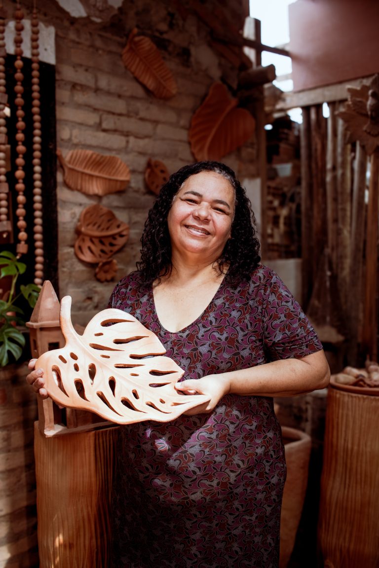 No Dia do Artesão pesquisa revela quem são as artistas do barro de Tracunhaém