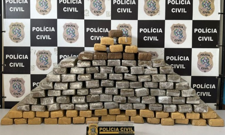 Polícia descobre depósito de drogas e apreende 100 quilos de maconha na Serra
