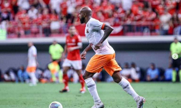 Ponte Preta assina pré-contrato com zagueiro Sérgio Raphael, do Nova Iguaçu