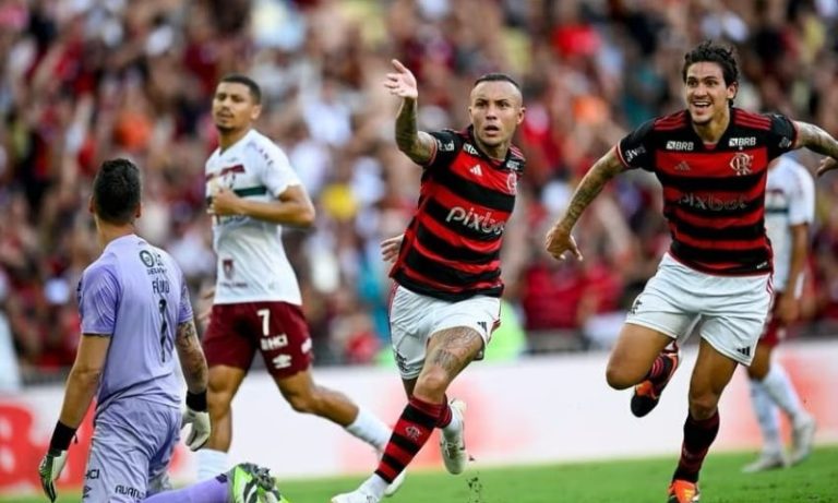 Recém-campeões, Fluminense e Flamengo fazem clássico nas semifinais do Carioca