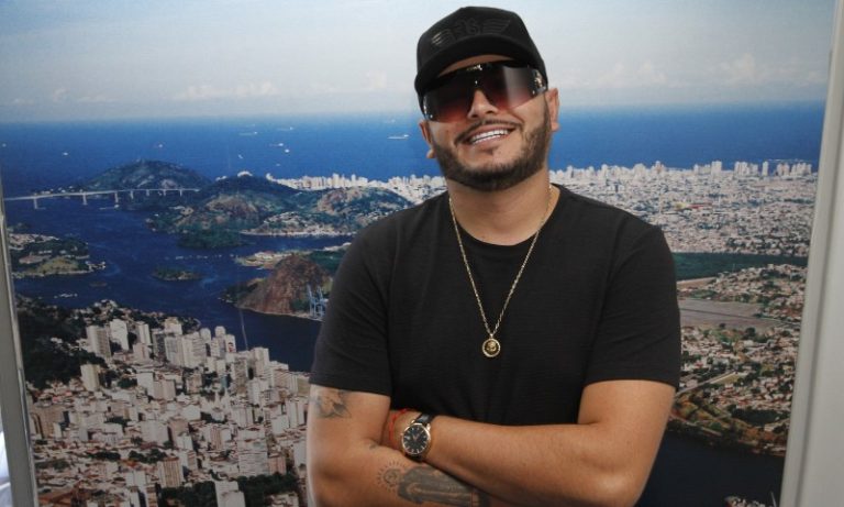 Sábado de piseiro, forró e música caipira no ES