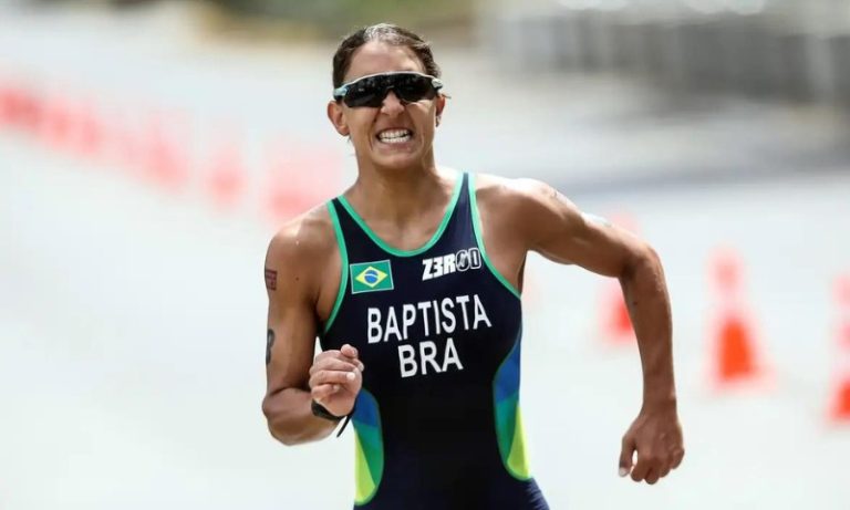 VÍDEO | Triatleta Luisa Baptista dá primeiros passos após sofrer atropelamento