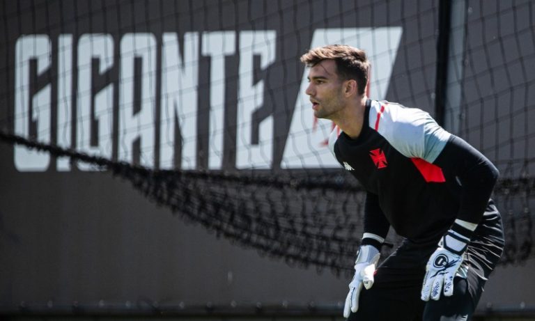Vasco encara a Portuguesa para confirmar última vaga nas semifinais do Carioca