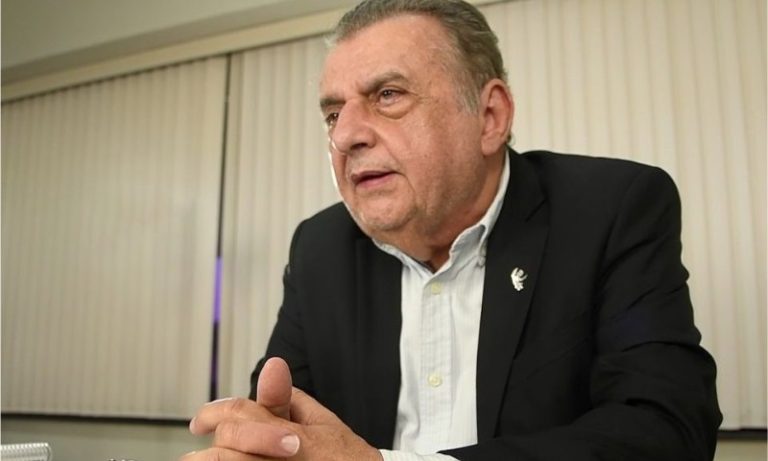 Volta triunfal de ex-conselheiro