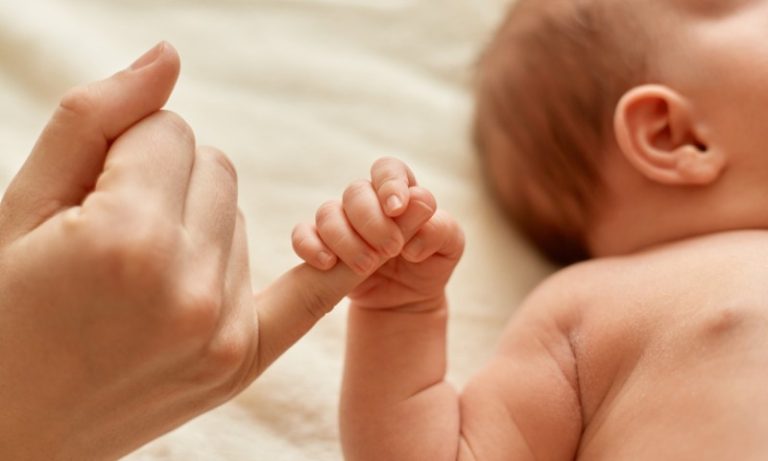 824 bebês nasceram com sífilis em 2023