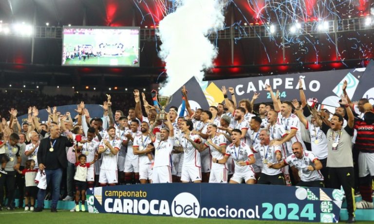 A Tribuna publica pôster do Flamengo na edição impressa desta terça-feira