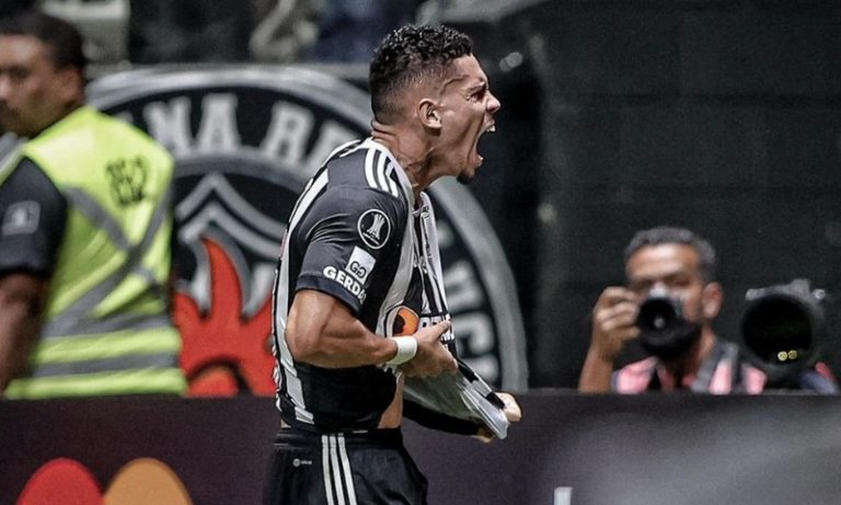 Atlético-MG vence na Libertadores e se isola na liderança do Grupo G