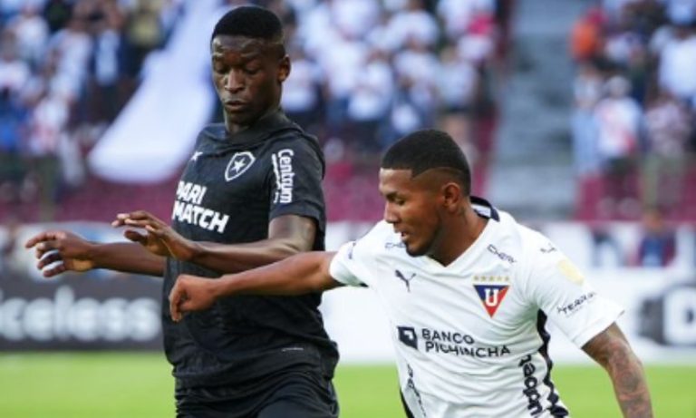 Botafogo sofre com altitude, perde para LDU e se complica na Libertadores