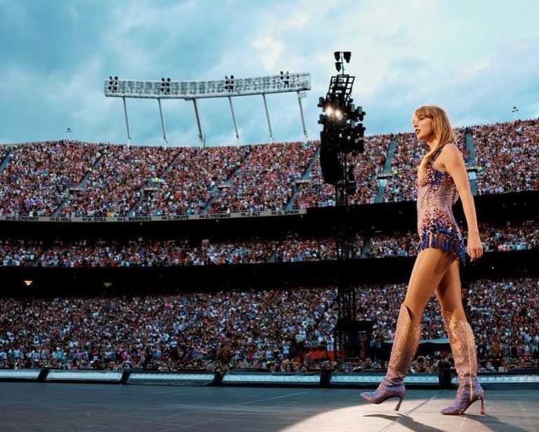 Câmara aprova Lei Taylor Swift, projeto que amplia punições a cambistas