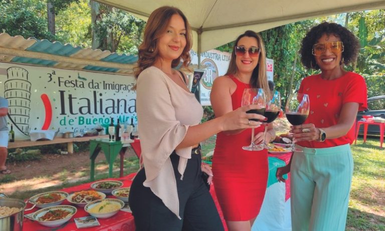 Festa italiana com vinho à vontade