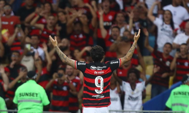 Flamengo vence o Palestino e dorme na liderança do Grupo E da Libertadores