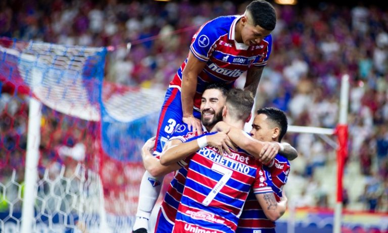 Fortaleza dá show e goleia para manter 100% na Sul-Americana