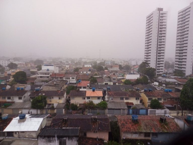 Grande Recife e Matas Norte e Sul devem permanecer com chuva até esta segunda